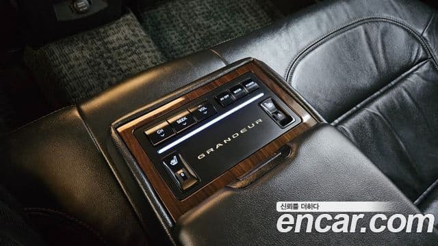 Hyundai Grandeur New Luxury LPI Q270 для людей с инвалидностью, 2009 17