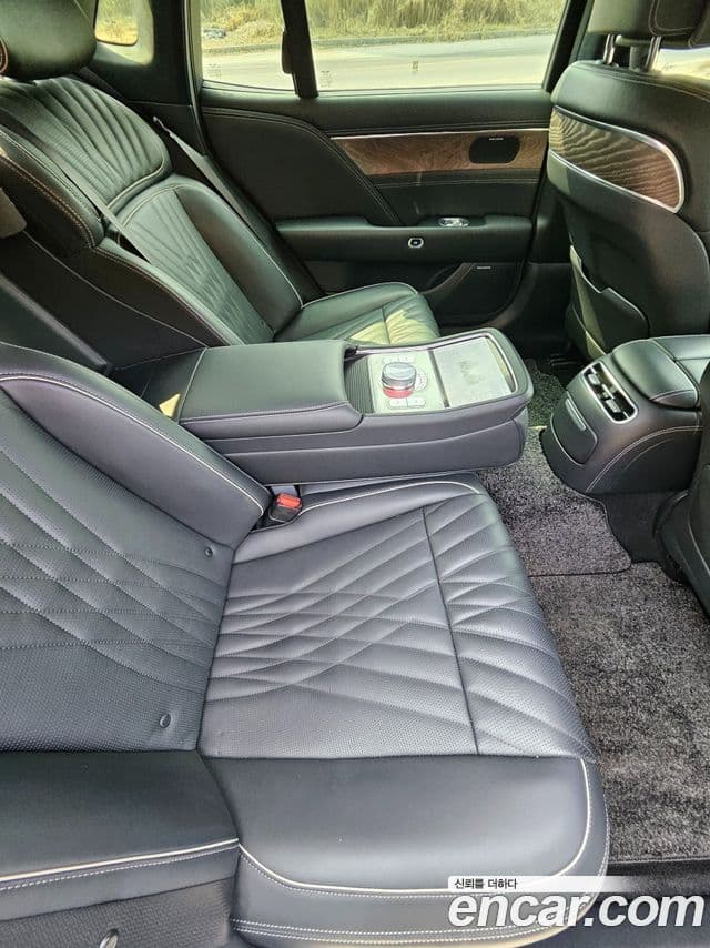 Genesis G90 (RS4) бензин 3.5 турбо 2WD, 2023 12