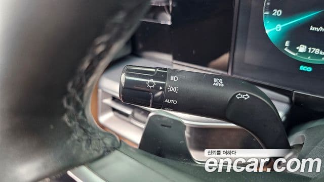 Hyundai Grandeur гибрид (GN7) Premium, 2023 15