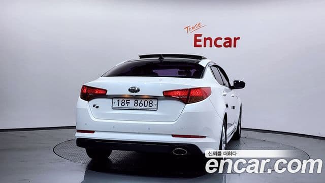 Kia K5 LPI Deluxe, 2013 4