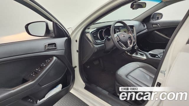 Kia K5 LPI Deluxe, 2013 10