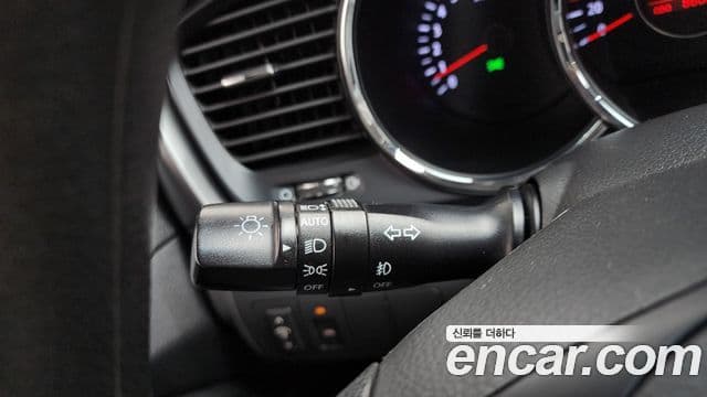 Kia K5 LPI Deluxe, 2013 14