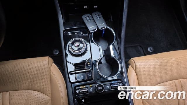 Kia K5 гибрид 3세대 Signature, 2023 9