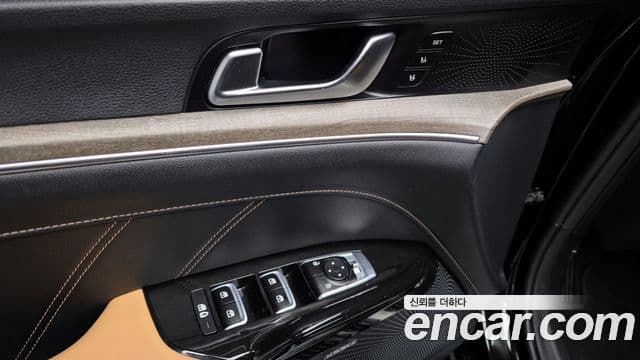 Kia K5 гибрид 3세대 Signature, 2023 14