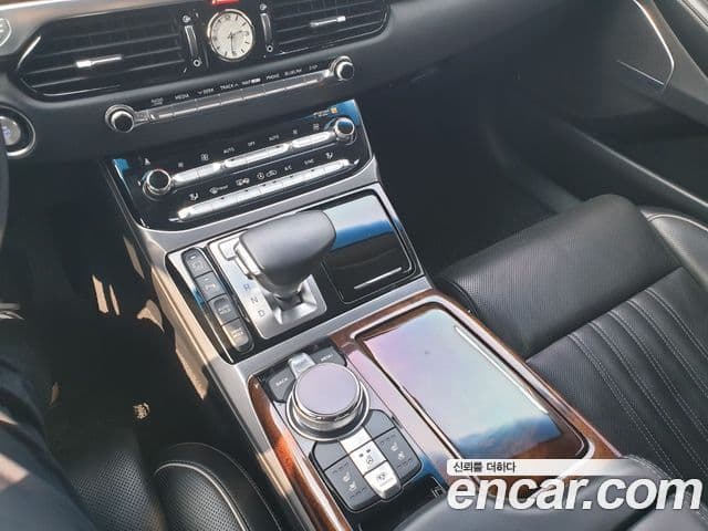 Genesis EQ900 Prestige, 2016 12