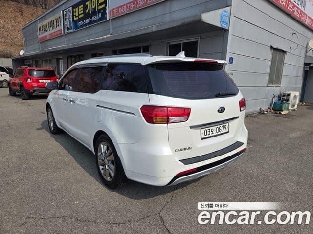 Kia All New Carnival Prestige, 2016 3