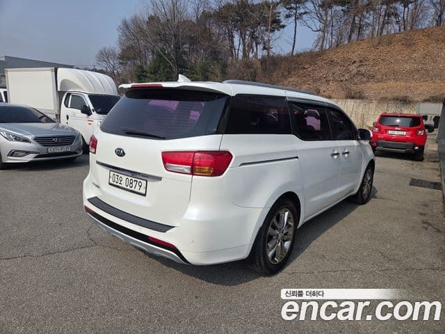 Kia All New Carnival Prestige, 2016 4