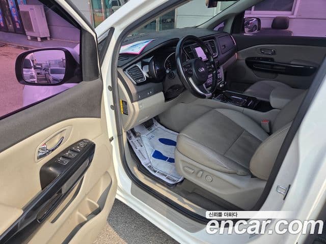 Kia All New Carnival Prestige, 2016 12