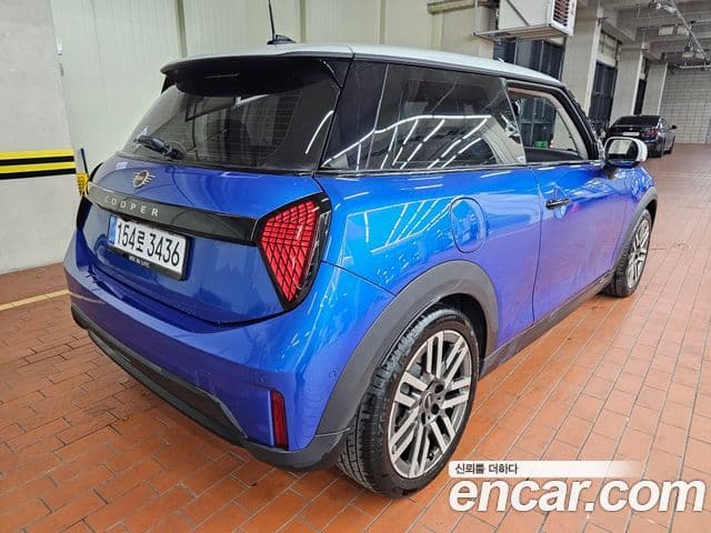 Mini Cooper C 4세대 Classic, 2025 4