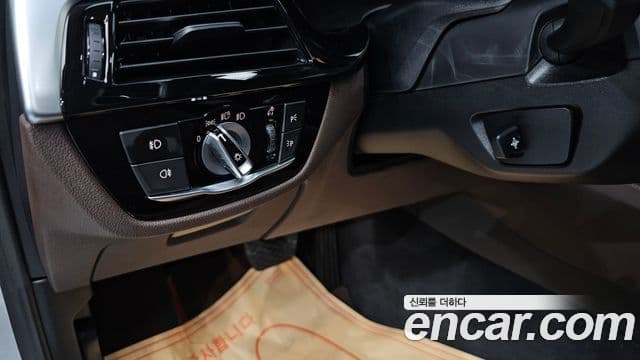 BMW 5시리즈 (G30) 520d Luxury Plus, 2020 13