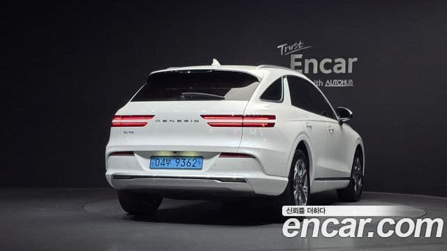 Genesis electrified GV70 e-AWD, 2022 4