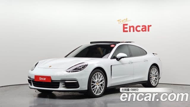Porsche Panamera (971), 2018 1
