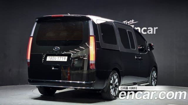 Hyundai Staria Inspiration, 2022 2