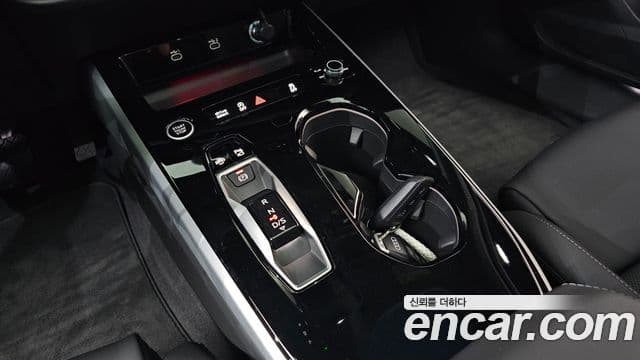 Audi A5 (B10) 40 TFSI Quattro S Line, 2025 9