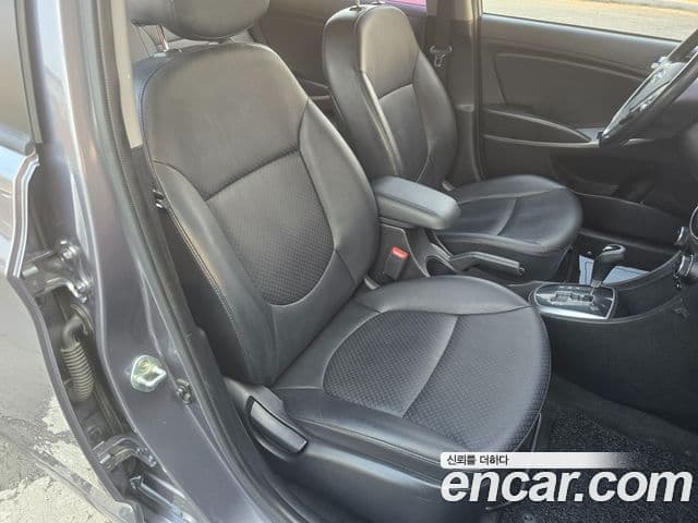 Hyundai Accent(новый кузов / новое поколение) Premium, 2016 13