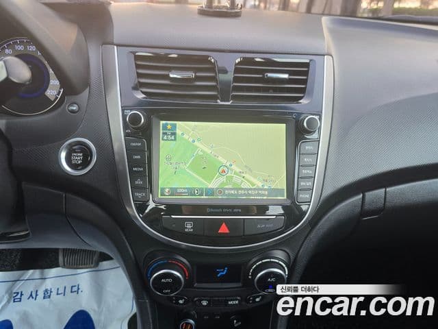 Hyundai Accent(новый кузов / новое поколение) Premium, 2016 16