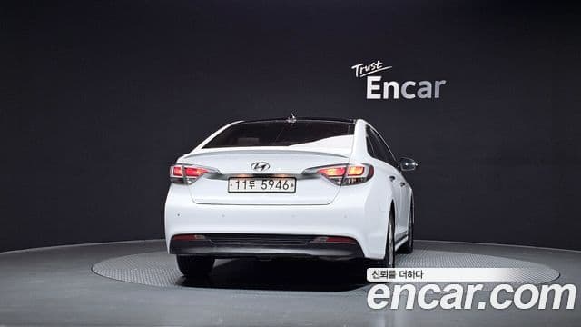 Hyundai LF Sonata гибрид Modern, 2016 4