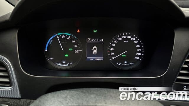 Hyundai LF Sonata гибрид Modern, 2016 8