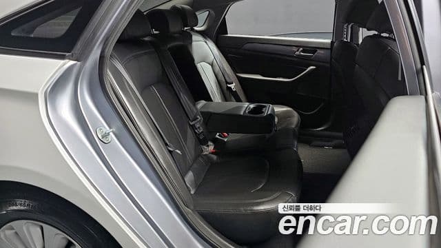 Hyundai LF Sonata гибрид Modern, 2016 12