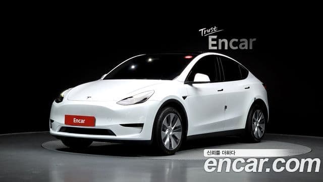 Tesla модель Y, 2023 1