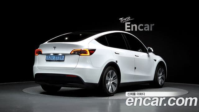 Tesla модель Y, 2023 2