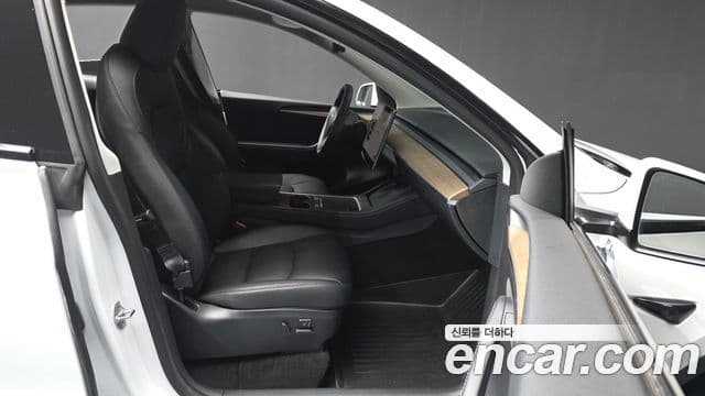 Tesla модель Y, 2023 11