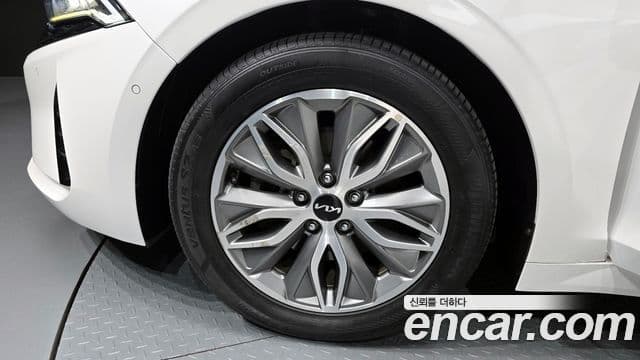 Kia K5 гибрид 3세대 Signature, 2023 все фото