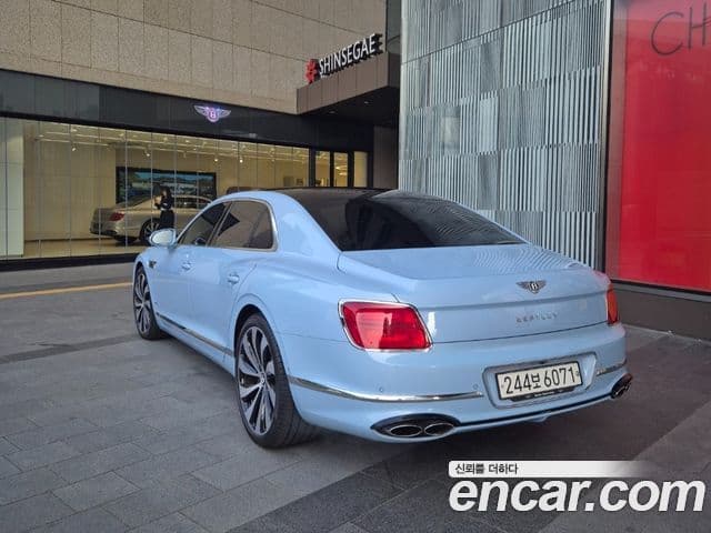Bentley Flying Spur 3세대 4.0 Azure, 2023 2
