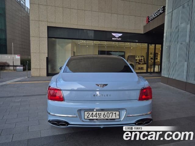 Bentley Flying Spur 3세대 4.0 Azure, 2023 4
