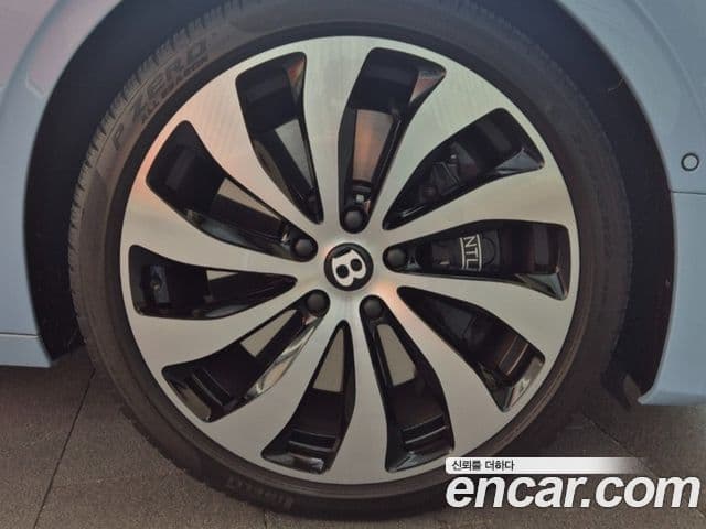 Bentley Flying Spur 3세대 4.0 Azure, 2023 все фото