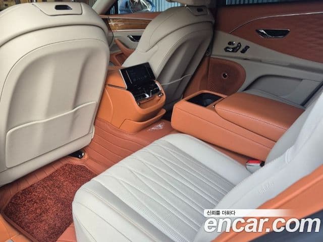 Bentley Flying Spur 3세대 4.0 Azure, 2023 10