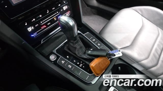 Volkswagen 아테온 2.0 TDI R-LINE 4모션, 2022 9