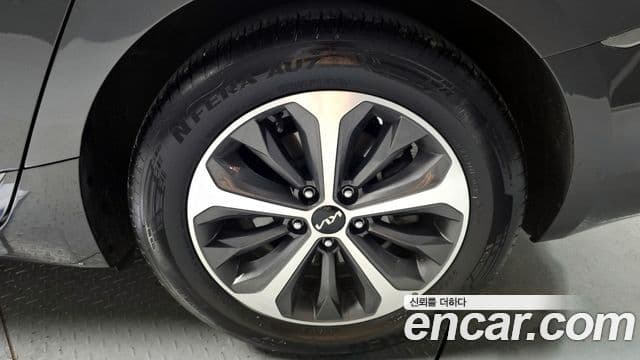 Kia K8 гибрид Noblesse, 2022 все фото