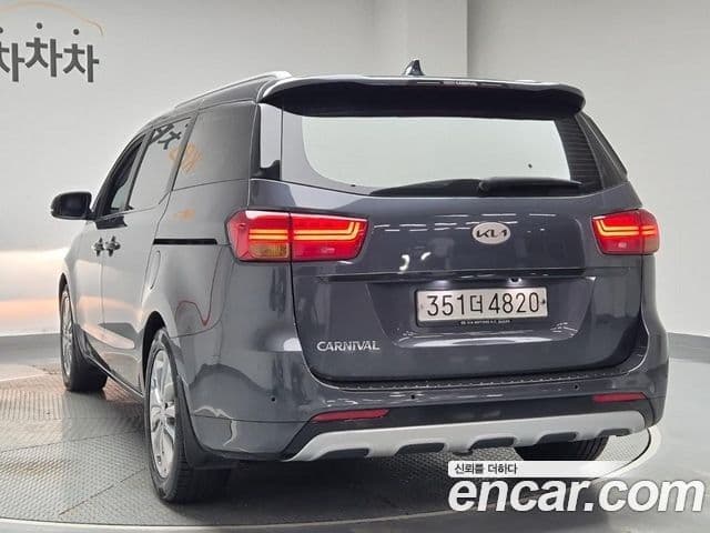 Kia All New Carnival Prestige, 2016 2