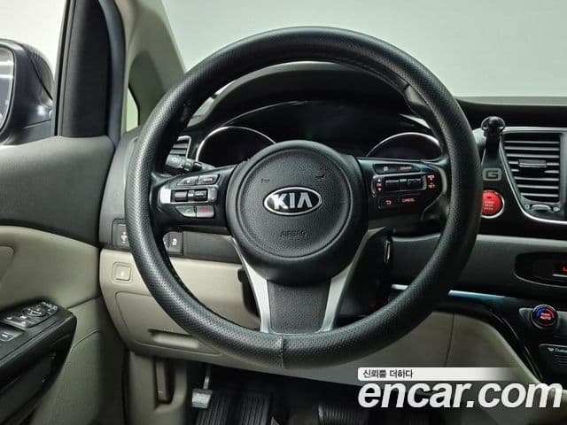 Kia All New Carnival Prestige, 2016 9