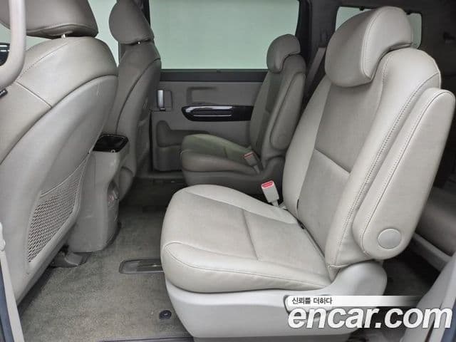 Kia All New Carnival Prestige, 2016 12