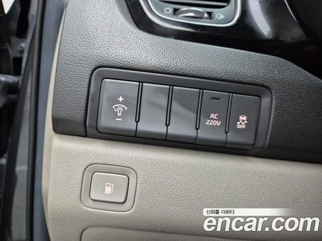 Kia All New Carnival Prestige, 2016 17