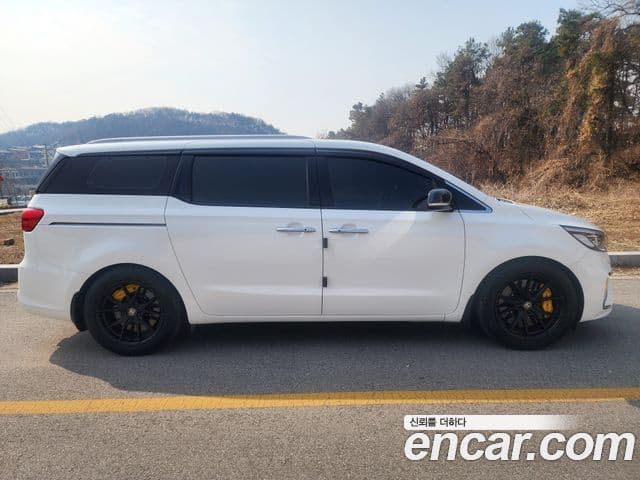 Kia The / новый New Carnival Noblesse, 2019 8