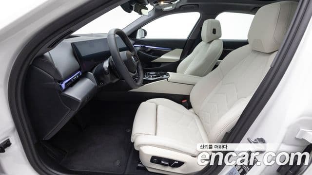 BMW 5시리즈 (G60), 2025 10