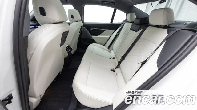 BMW 5시리즈 (G60), 2025 11