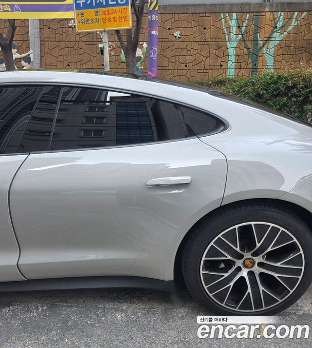 Porsche 타이칸 базовый, 2023 2