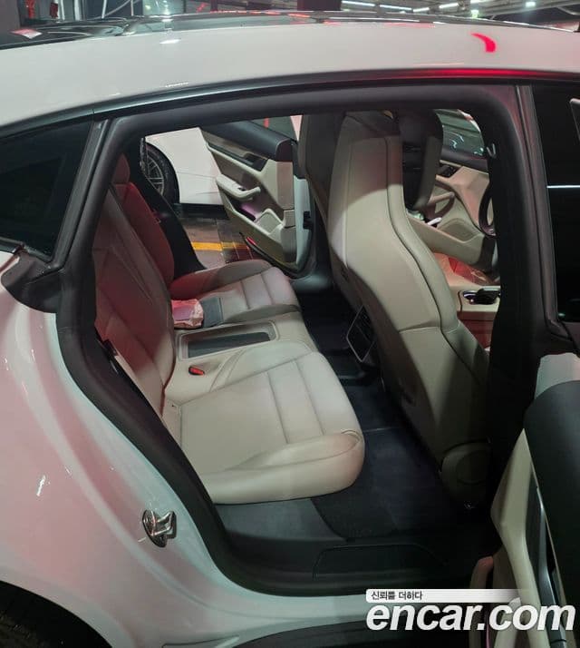 Porsche 타이칸 базовый, 2023 10