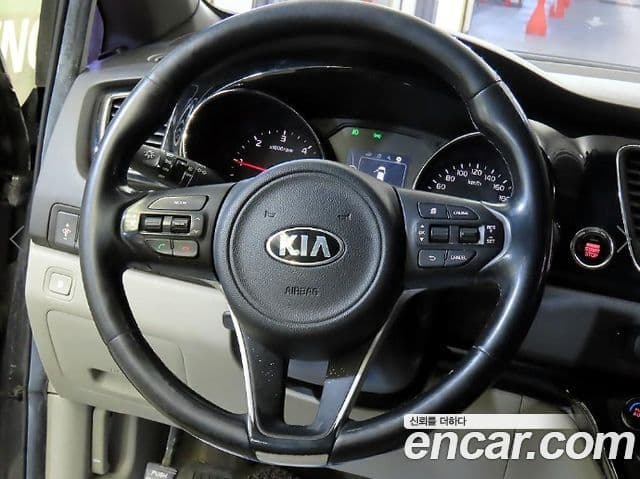 Kia All New Carnival Prestige, 2018 8