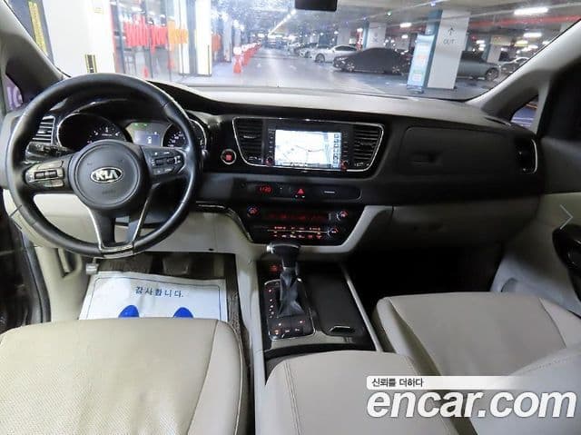 Kia All New Carnival Prestige, 2018 10