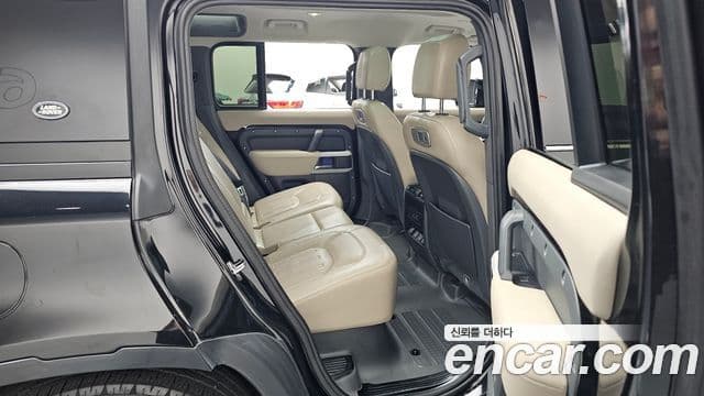 Land Rover Defender (L663) 110 D250 SE, 2022 12