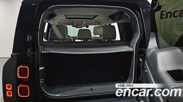 Land Rover Defender (L663) 110 D250 SE, 2022 20