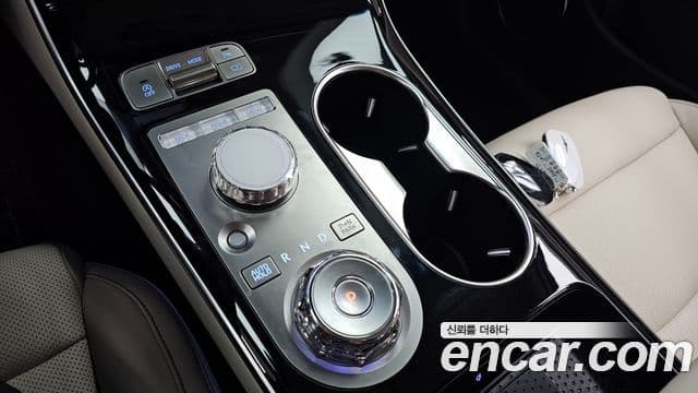 Genesis GV70, 2025 9