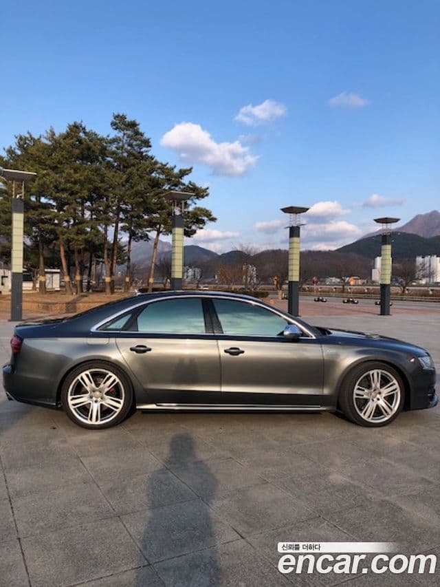 Audi S8 D4, 2016 11