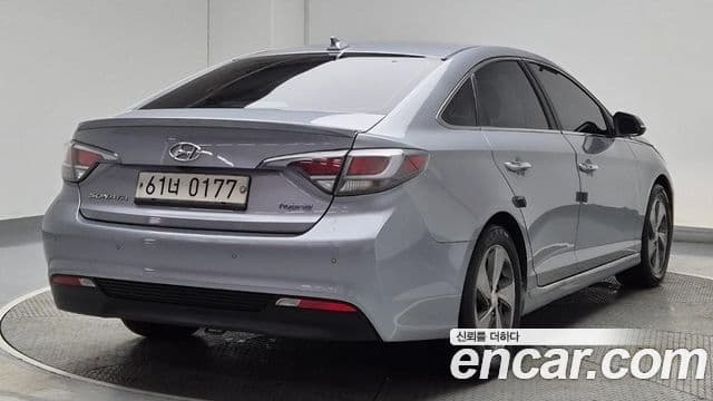 Hyundai LF Sonata гибрид Premium, 2017 3