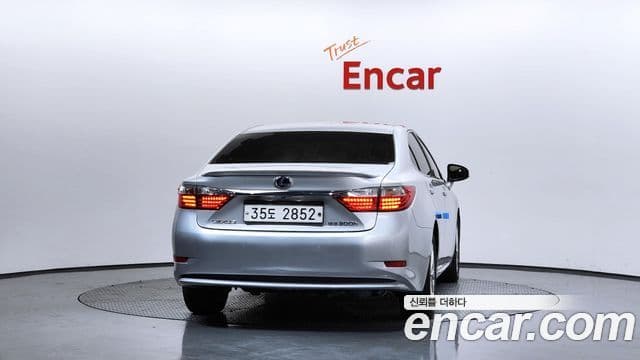 Lexus New ES300h XV60, 2014 4